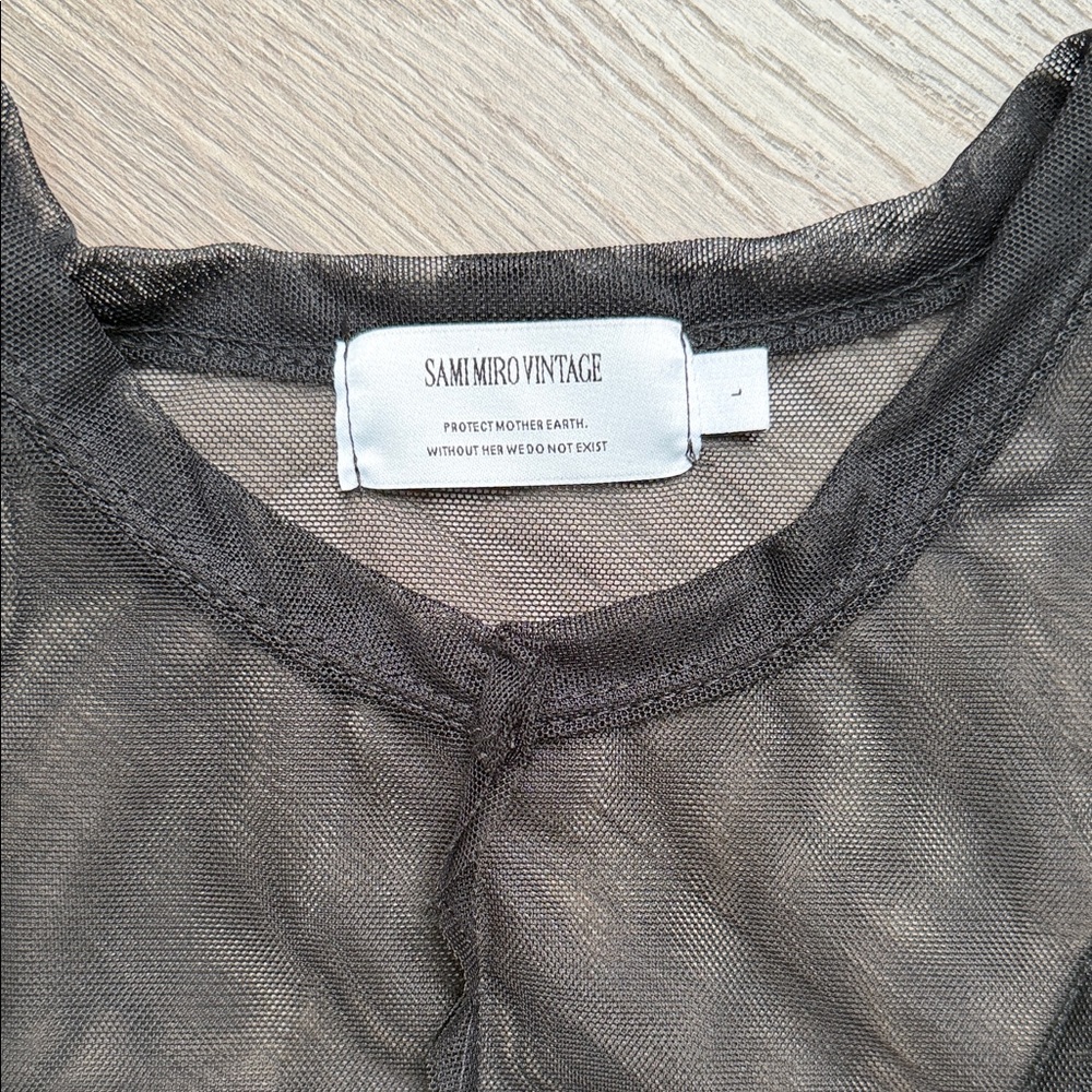 Sami Miro Vintage Asymmetric Crop Top - Picture 2 of 3